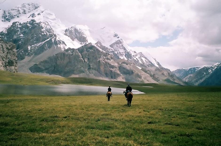 Trek Between the summits and glacial valleys of the Tian Shan