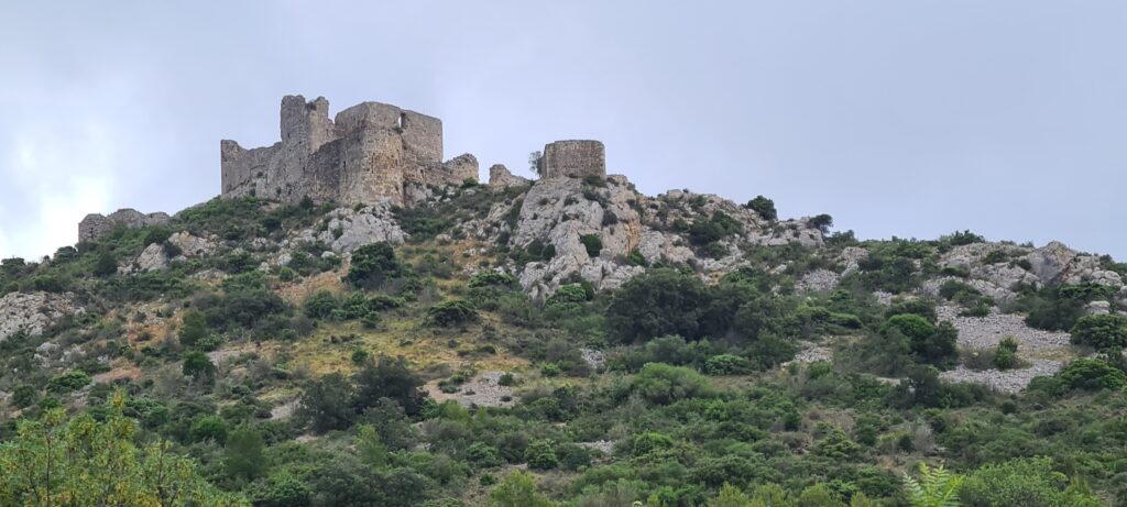 Aguilar Castle